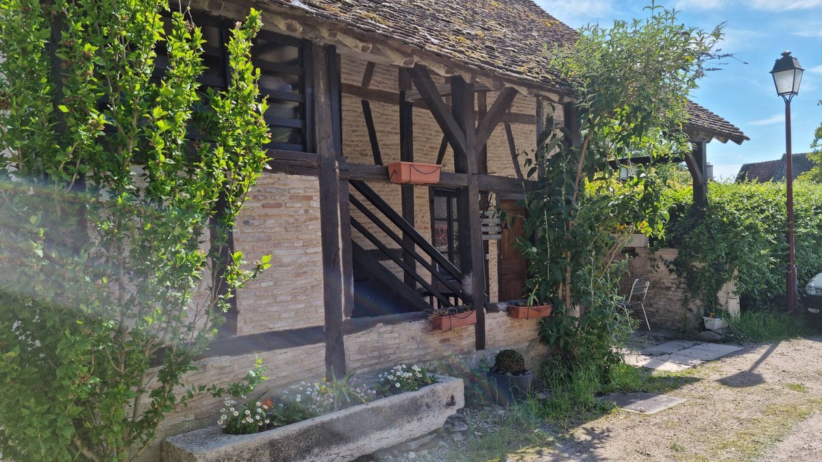 Gigny-sur-Saone Villa | Bienvenue à l'escale