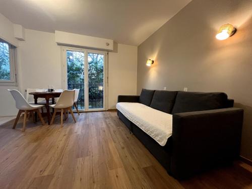 Cazaubon Apartment | Bienvenue à l'Oustalet Appt 5