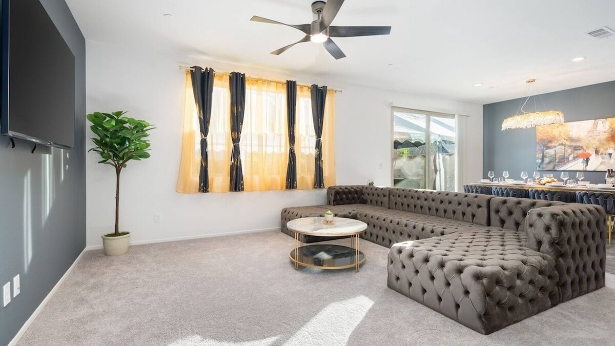 Coachella House | Bienvenue Chez Nous 5 br, 3 ba, 2-14 Guests Luxury Home Coachella, California