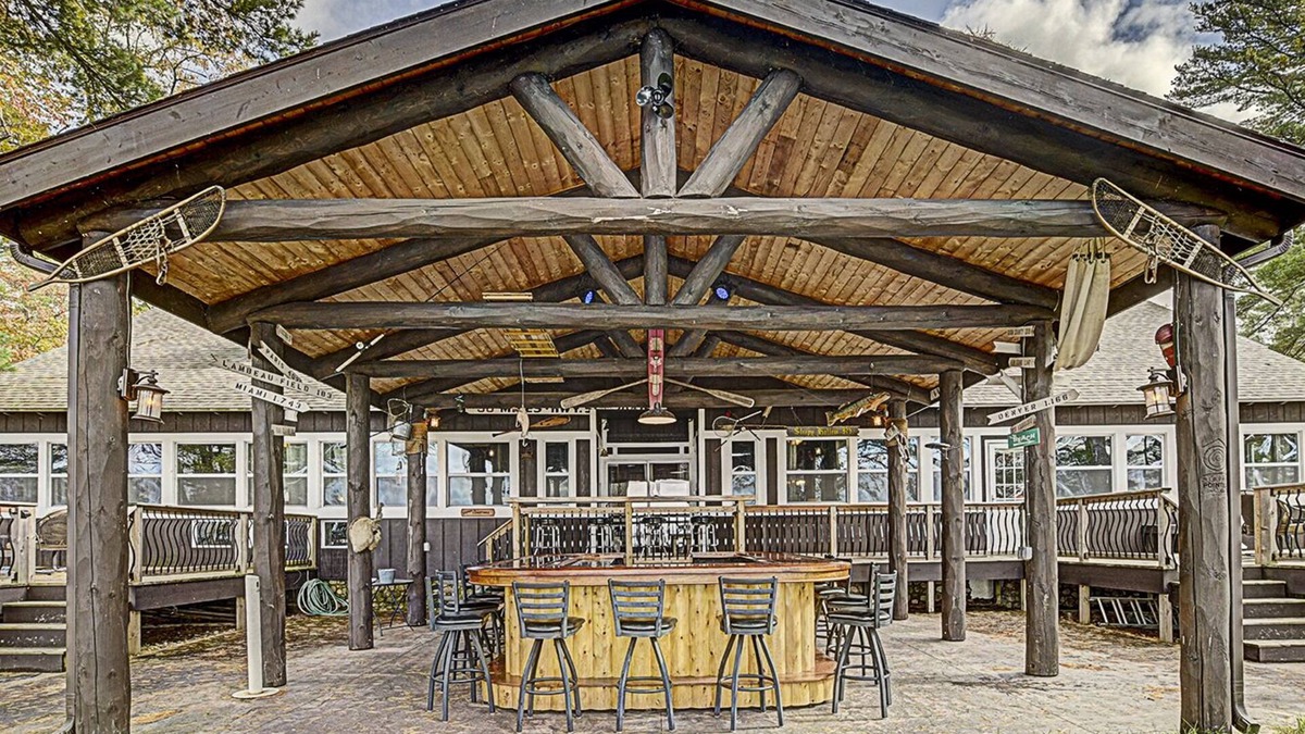 St Germain Cabin | BIG! 5 BDRM- 3BA Log House, Big St Germain Lake, SLEEPS 10, outside bar, beach