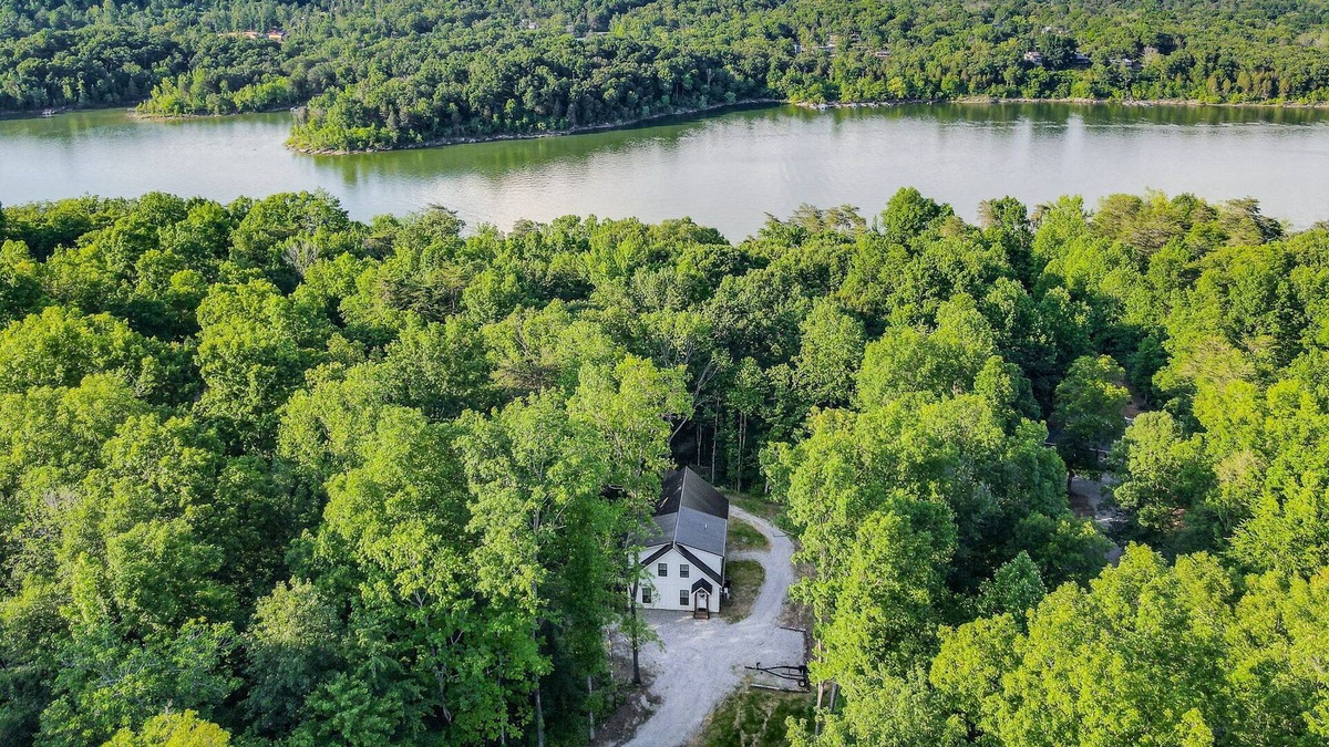 Cub Run House | Big and Beautiful @ Nolin Lake/ Mammoth Cave