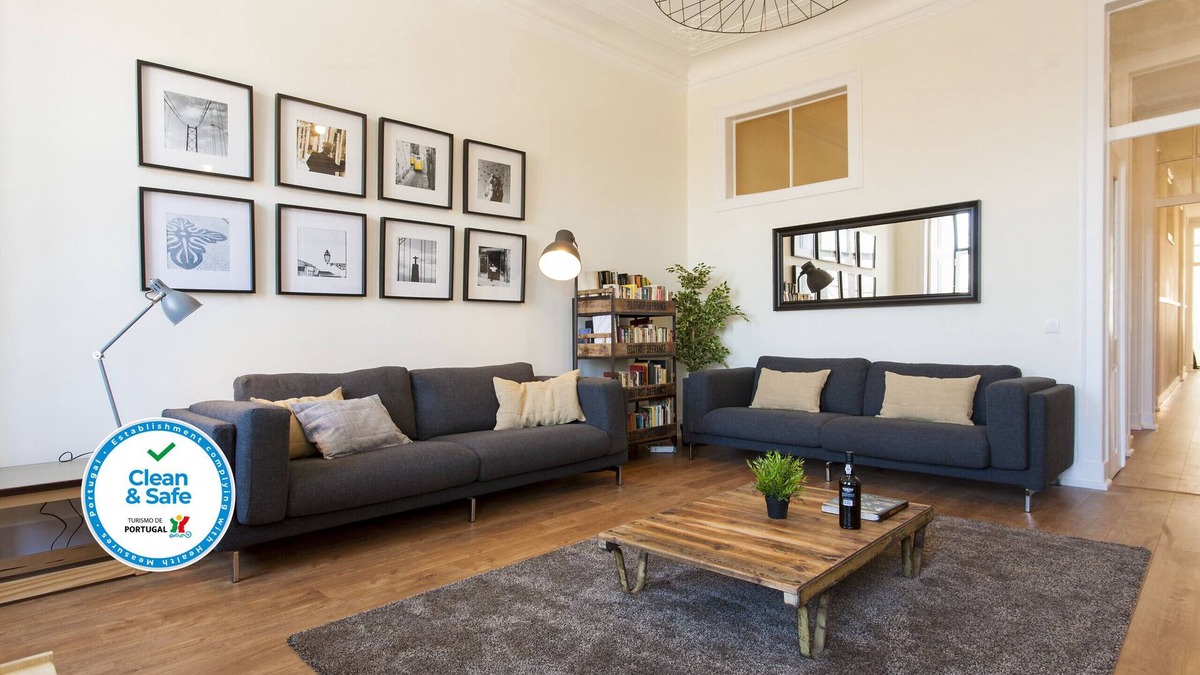 Encarnacao Apartment | Big Bairro Alto 2D up to 25 guests by Central Hill