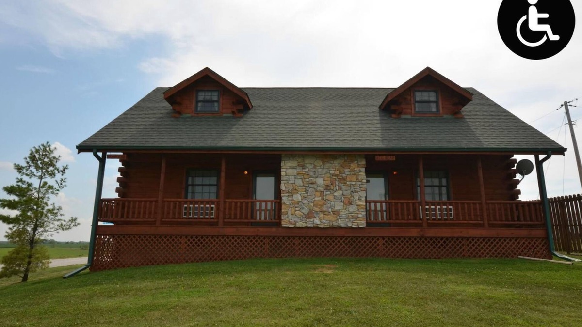 Moravia Cabin | Big Bear - Sleeps up to 8 - Handicap Accessible