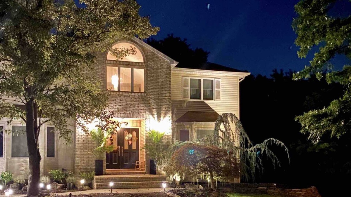 Morganville House | Big Beautiful Spacious Home Perfect for the Spring!