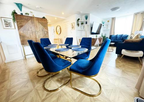 Prince's Apartment | Big Ben Panorama, Parliament View, 3 bedrooms, Central London, Luxurious flat for 6 guests
