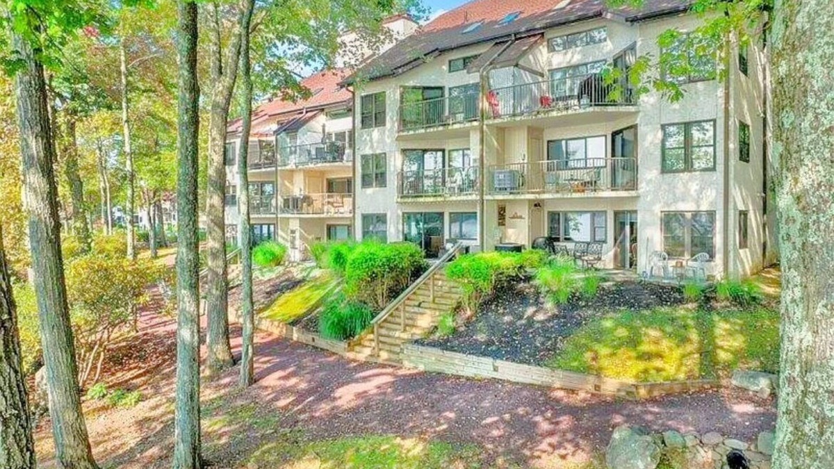 Lake Harmony Condo | Big Boulder Relaxation