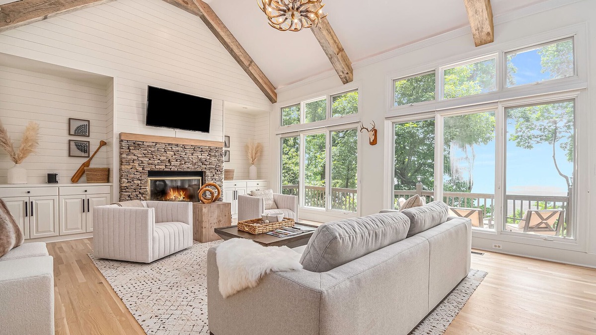 Big Canoe House | Big Canoe Mountain Home with Spectacular Mountain Views - Game room!