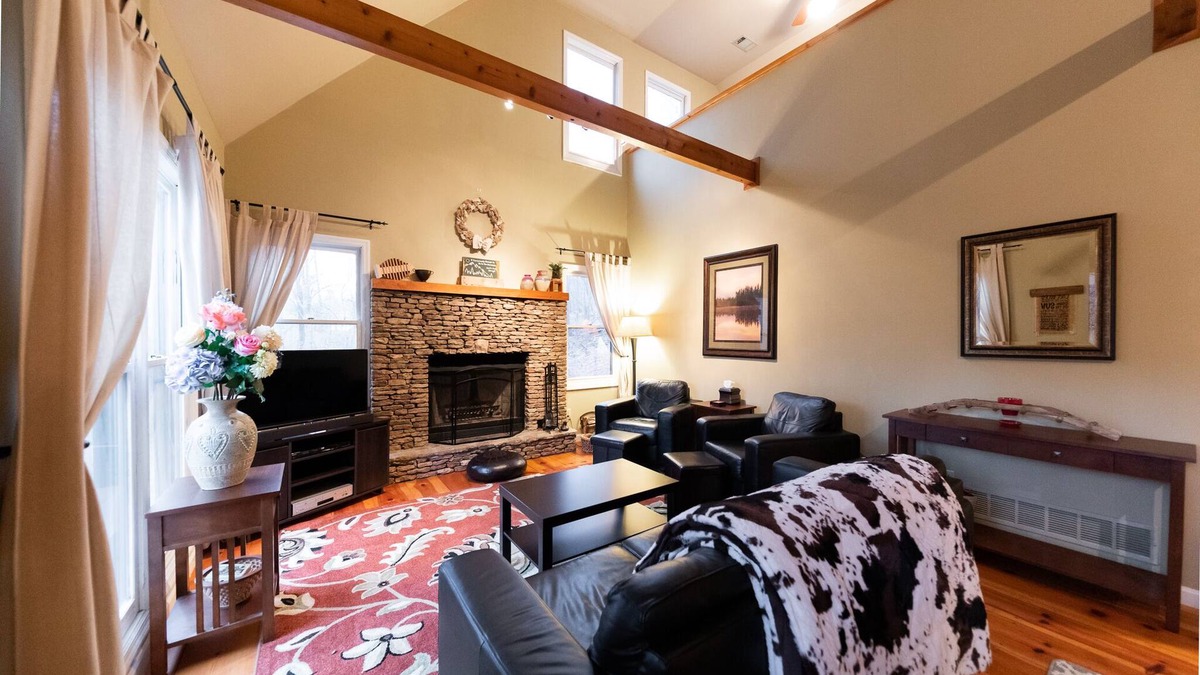 Big Canoe House | BIG CANOE Peaceful Relaxing Mountain Home.