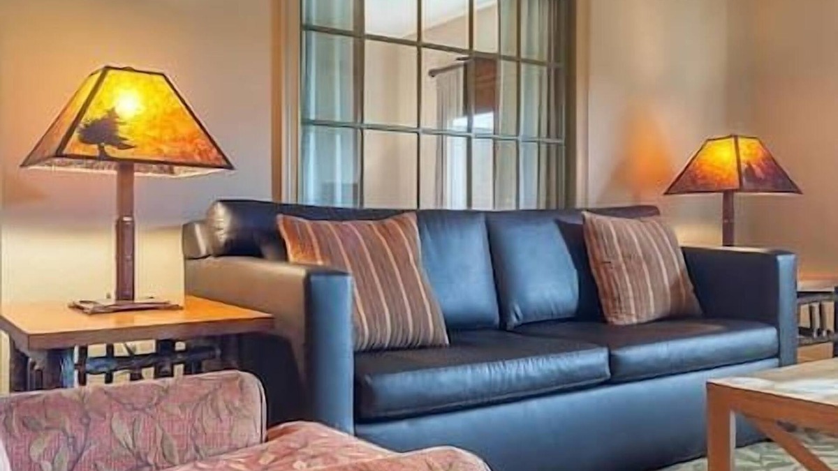 Big Cedars Resort | Big Cedar Wilderness Club Resort, Pool, fireplace!
