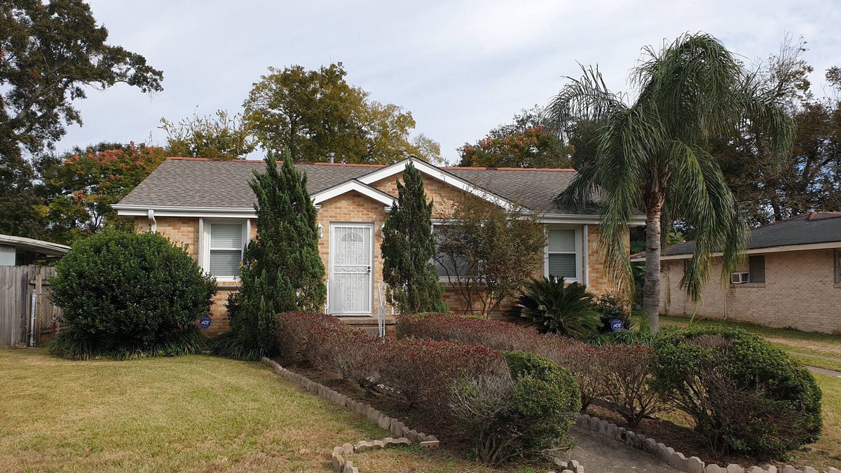 Pines Village House | Big Easy Comfort Stay