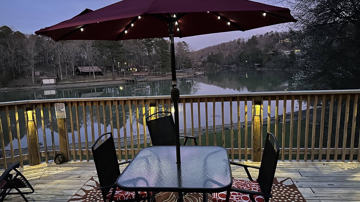 Mid America House | BIG FALL SALE! - book now for Amazing deal for 2025. Nights as low as 400!