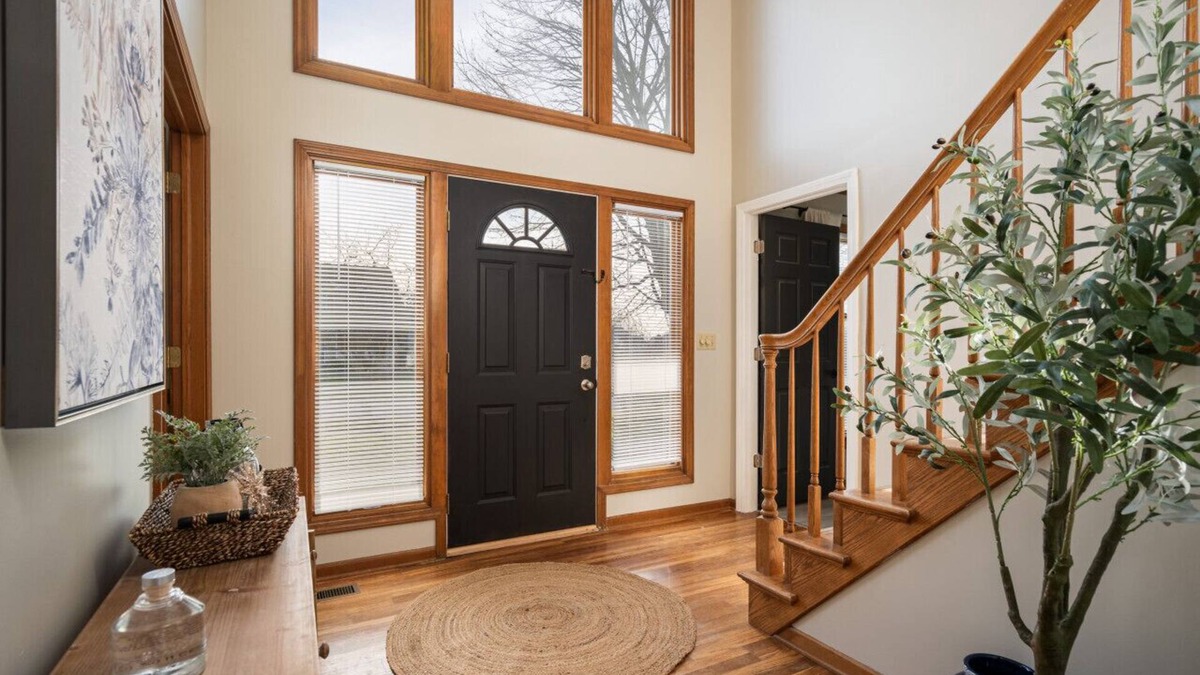 Kentwood House | Big House 2 Bedrooms in a House All to Yourself