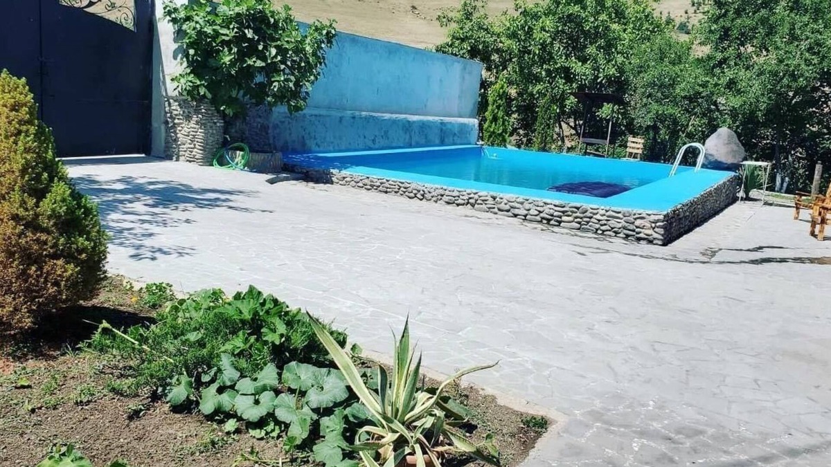 Odzun House | Big House Amoj