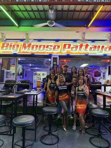 Nong Chaeng Hotel | Big Moose Pattaya
