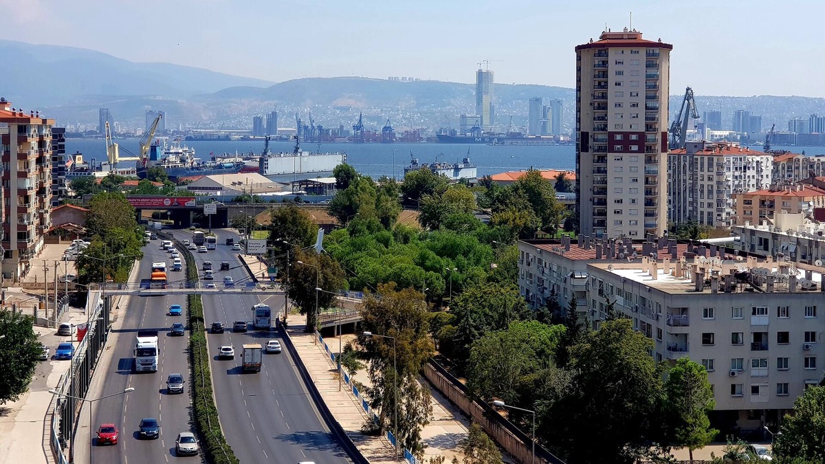 Bayraklı Apartment | Big new flat with wonderful & warmest sea view in izmir