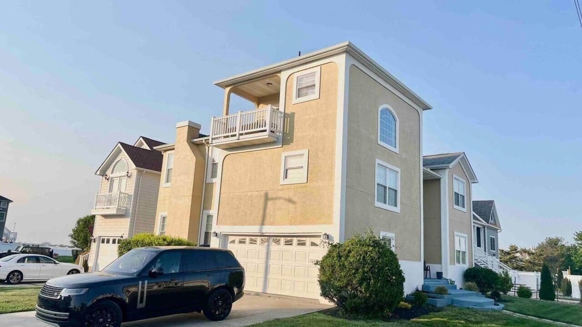 Ventnor City House | Big, newly renovated 6BR Bayview Home.