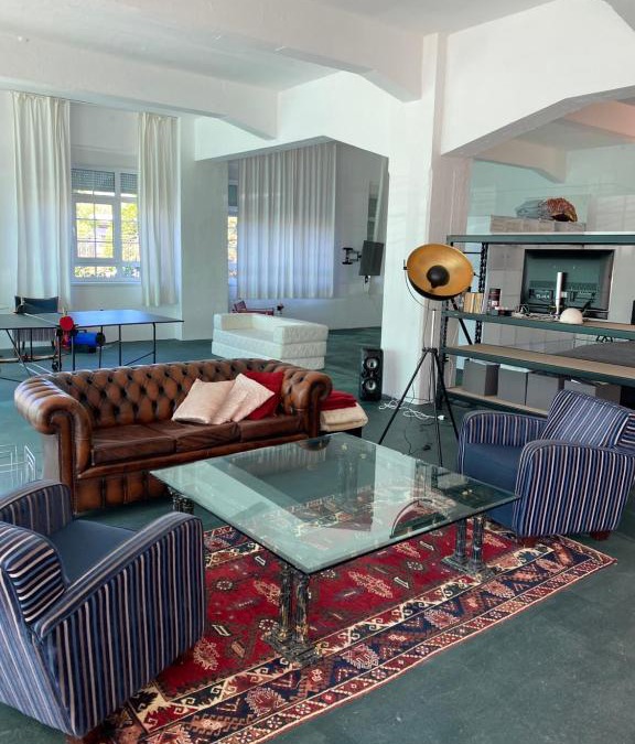 Reick Apartment | BIG ONE EVENT LOFT Gastro Kitchen, 200qm, up to 6 beds