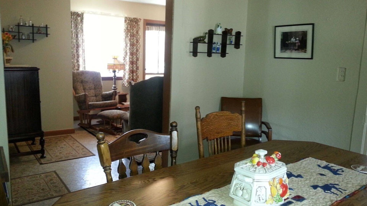 Beulah Cabin | Big Pine Cabin/4 bedrooms/1 1/2 bath