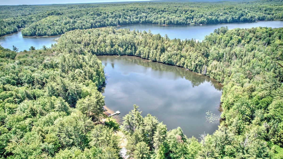Wetmore Cottage | Big Pine Cottage on Private Lake