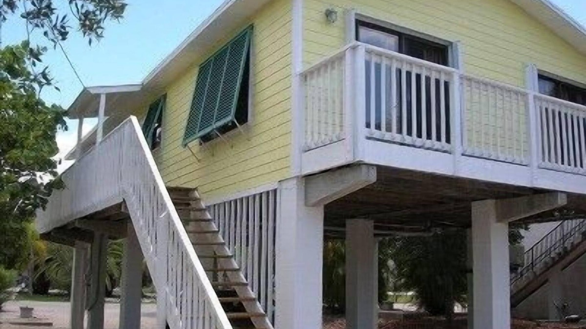 Doctor's Arm House | Big Pine Escape Fishing Paradise, Ocean-Access Canal Quiet Doctors Arm