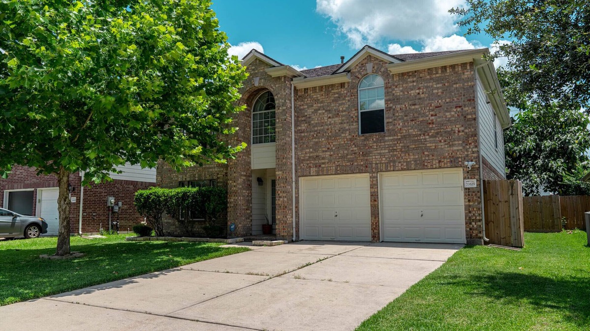 Barker House | Big Relaxing 4 bedroom house, close to I10 and 99