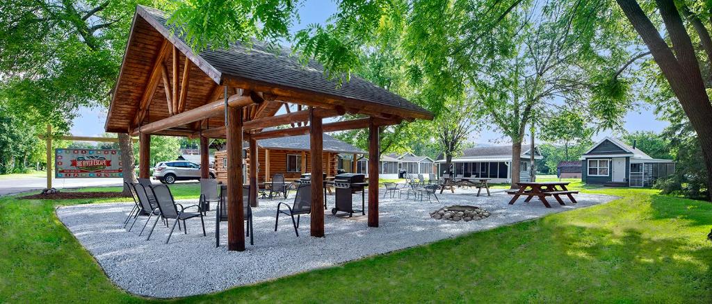 Buffalo City Other | Big River Escape Riverside Cabins
