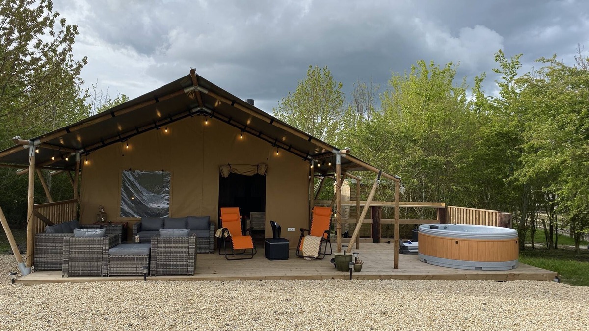 Ewelme Apartment | Big Safari Lodge at The Chilterns View