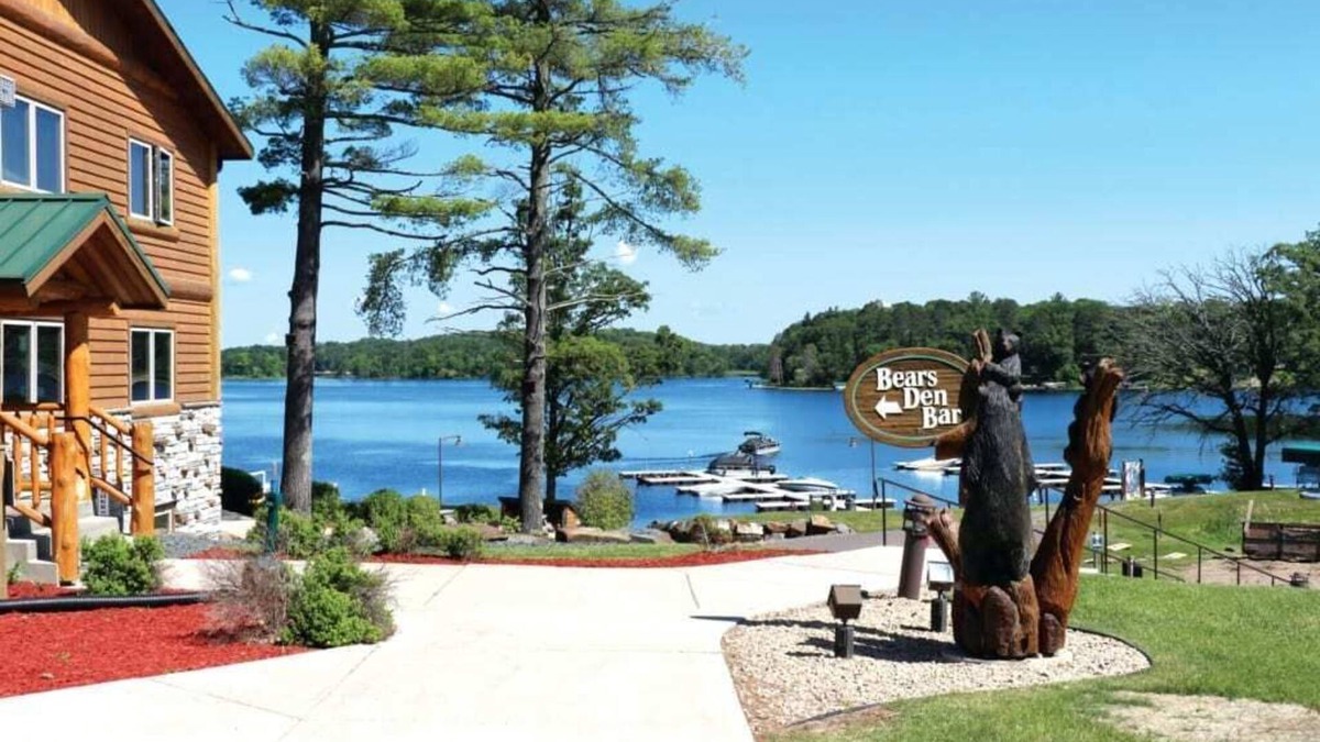 McGregor Hotel | Big Sandy Lodge and Resort