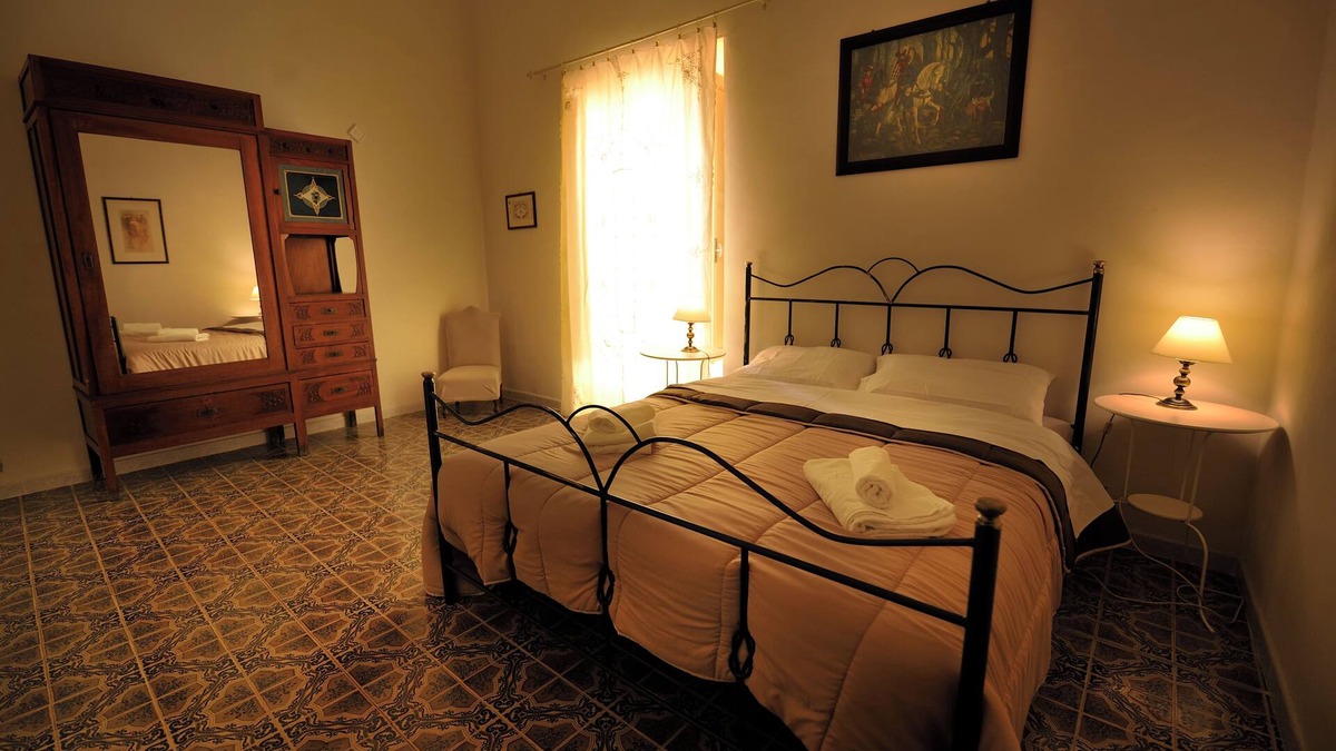 Pietraperzia House | Big Square House