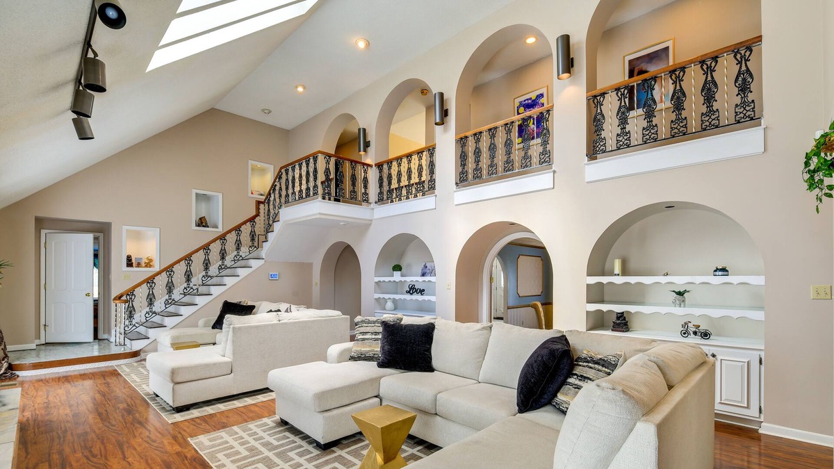 Andover House | Big Stone Gap Mansion: Private Pool & Home Theater