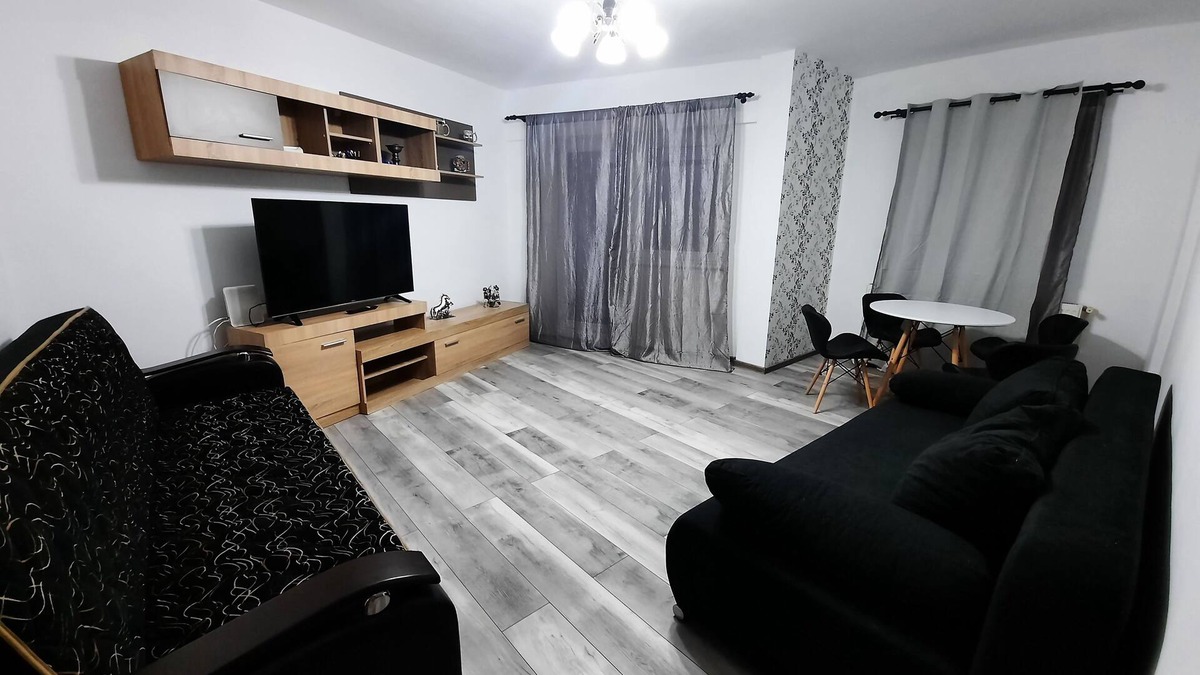 Petrosani Condo | Big Sweet Home
