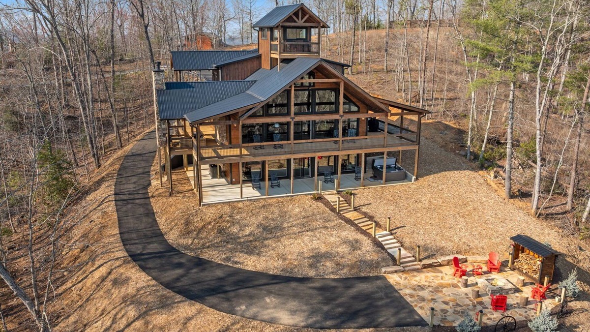 Blue Ridge Cabin | Big Top On Blue Ridge- Blue Ridge GA