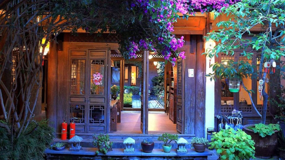 Gucheng House | Big Tree Guesthouse