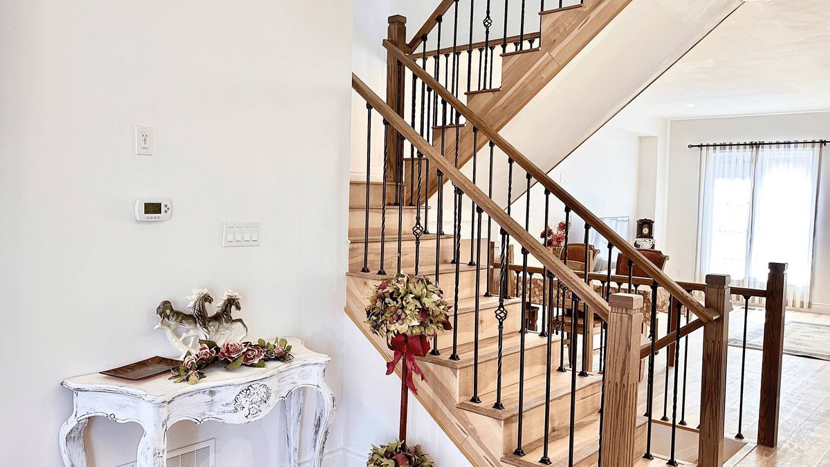 Port Colborne Apartment | BIG Vacation Home Near the Beaches-house 10 guests