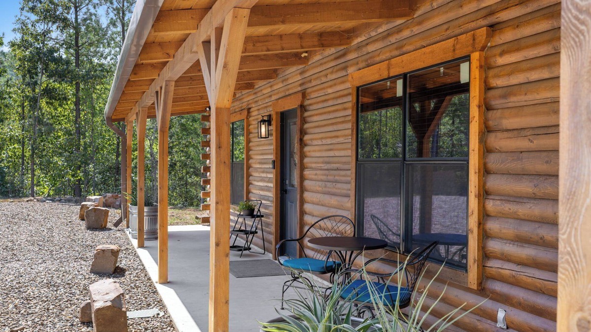 Pickens Cabin | Bigfoot Bluff Cabin in Kiamichi Mountains