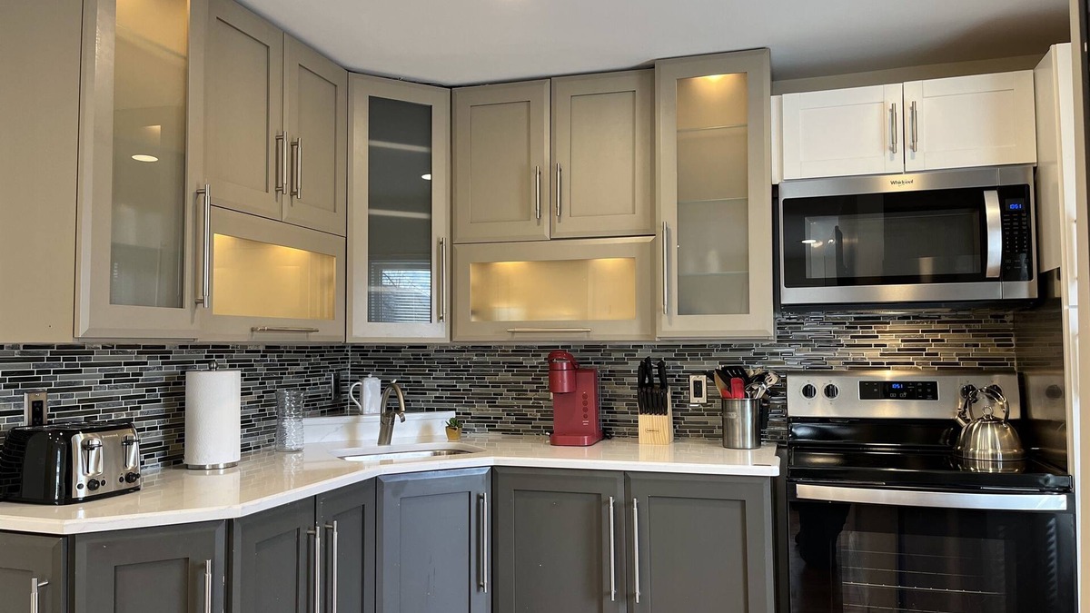 Oneonta Apartment | BigWave 2 - Totally renovated 2nd fl Apt, near ASV