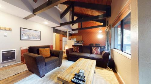 Majestic Pines Apartment | Bigwood #63 condo