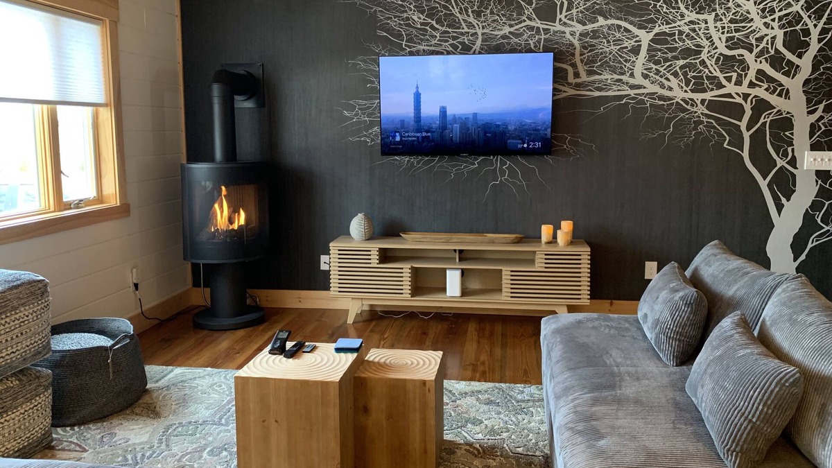 Malletts Bay Cottage | BIKES & HOME THEATER at Cream Puff Cottage on Lake Champlain