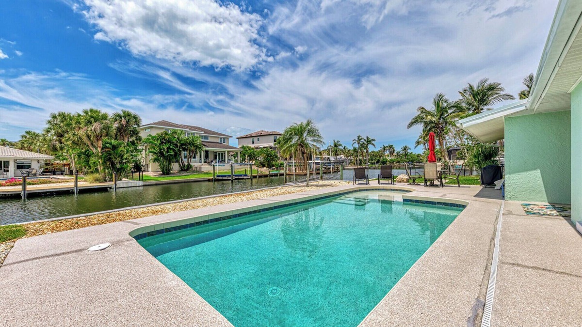 Siesta Key House | Bikini Tini Time | Siesta Canal Home w/Saltwater Pool & Sunset Martini Spot
