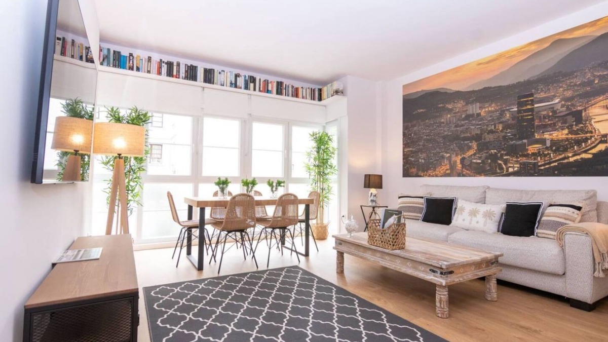 Bilbao City Centre Apartment | Bilbao Henao Park from Bilbao Suites, in the center with direct garage