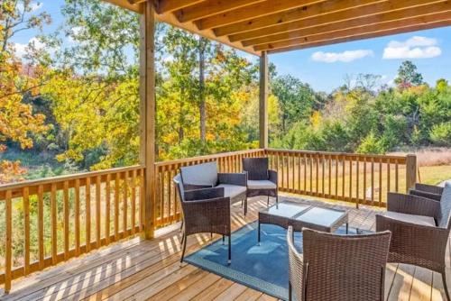 Branson Cabin | Billiards, Arcades, Peaceful Oasis, 400 of Daily Attraction Tickets!
