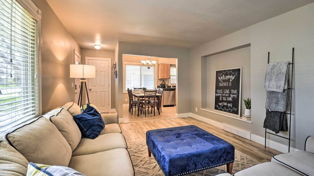 Billings House | Billings Abode w/Grill: Walk to Park & Shops