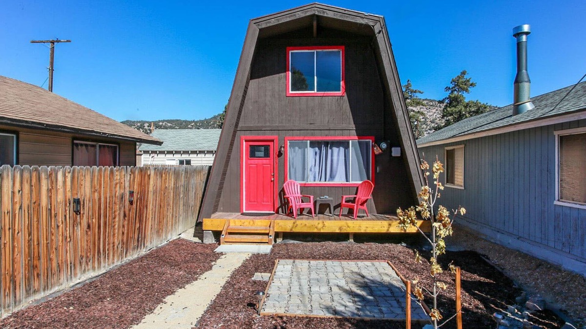 Big Bear City House | Bills Big Bear House - Cozy 2 bedroom, Smart TV, BBQ