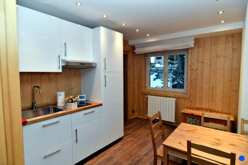 Madonna di Campiglio Apartment | Bilocale centro paese con posto auto