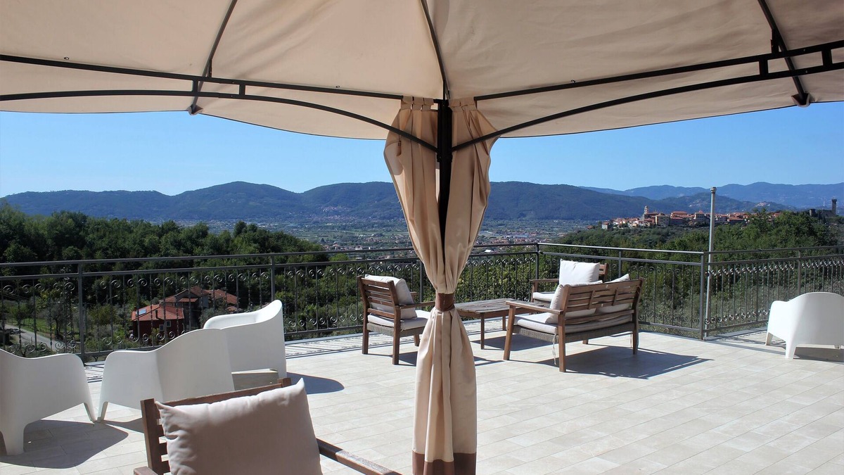 Castelnuovo Magra Apartment | Bilocale Verde, relaxation in the countryside and exceptional views, private pool