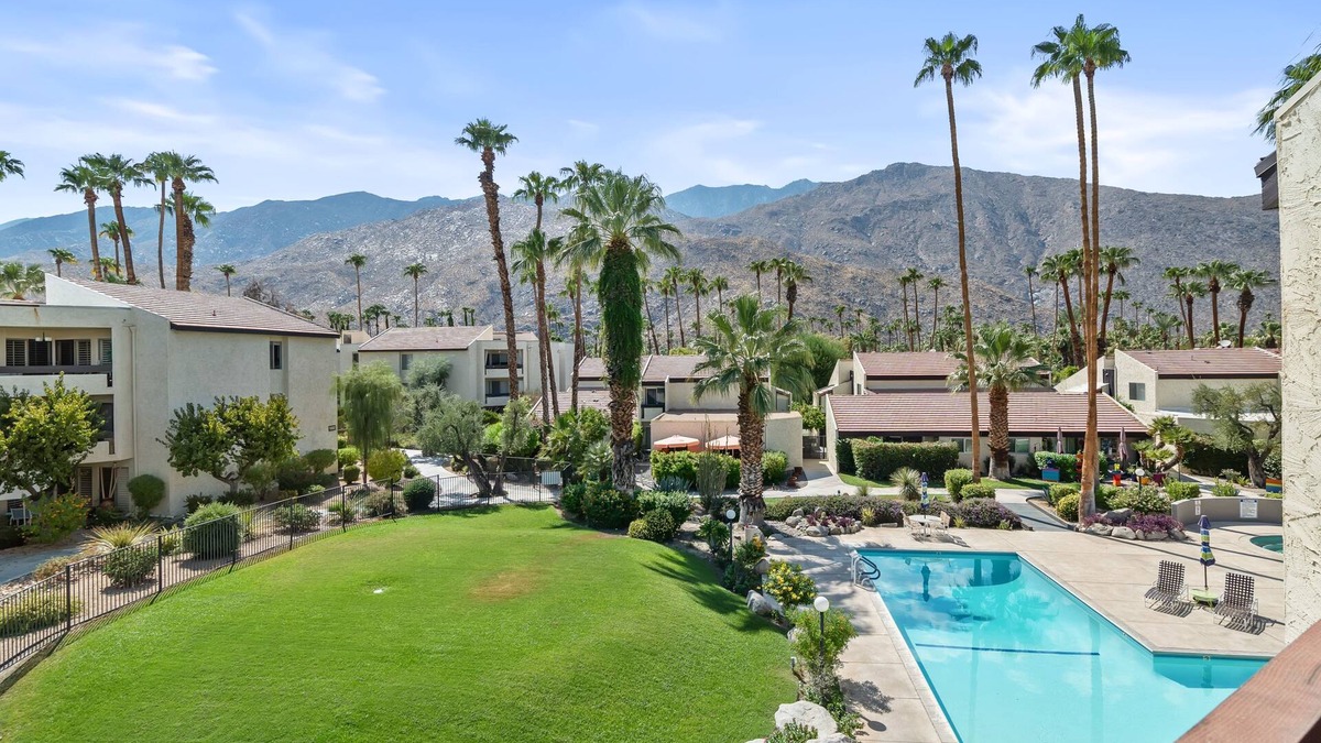 Tahquitz River Estates Condo | Biltmore 2Bed 2Bath Condo 30-Night Minimum