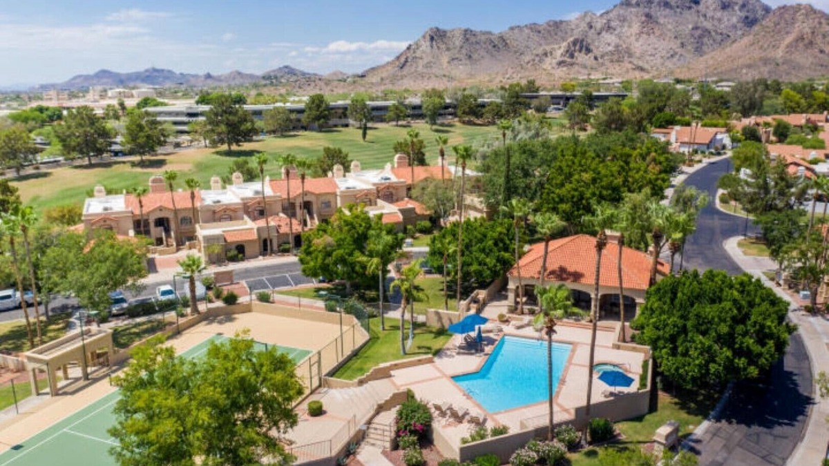 Biltmore Courts House | Biltmore's 12th green is in your back yard