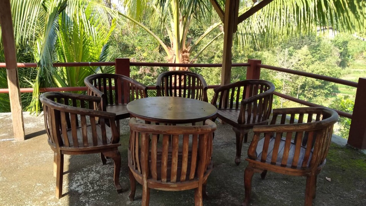 Srimulyo Hotel | Bina Karya Guesthouse
