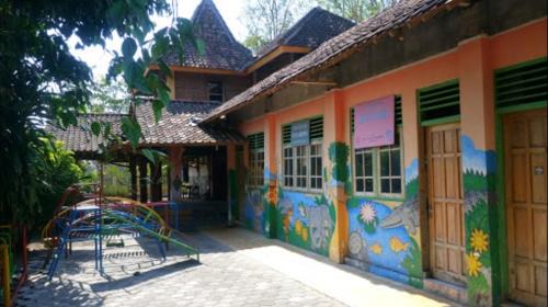 Srimulyo Hotel | Bina Karya Guesthouse Syariah