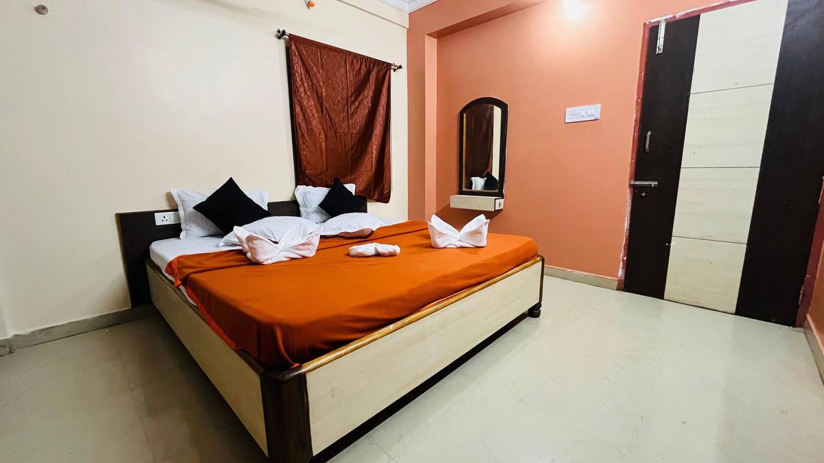 Puri House | Binapani Bhavan Near Jagannatha Temple